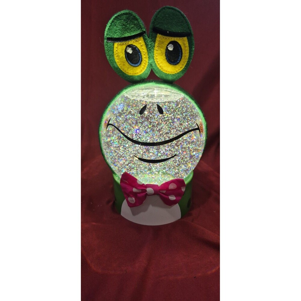 Cracker Barrel Frog Glitter Globe Light Up with Battery Operated Glitter Motion
